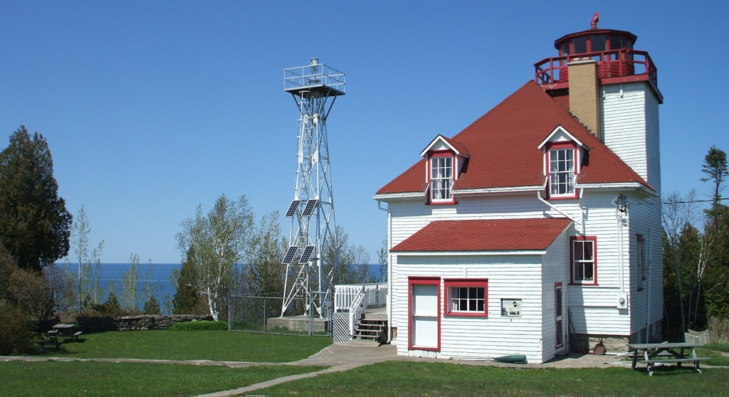 Ontario Lighthouses Reborn