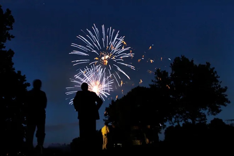 Victoria Day Fireworks (Victoria Day)