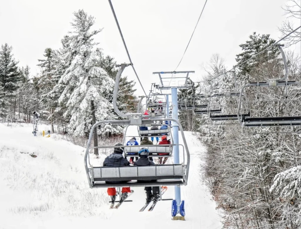 Winter in Ottawa Valley - Skiing at Calabogie