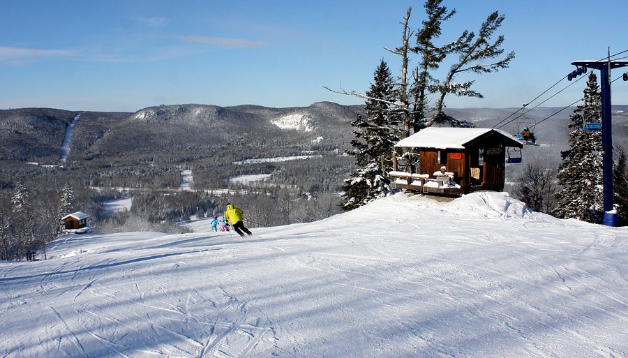 Snowboarding and Skiing in Ontario - Searchmont Resort