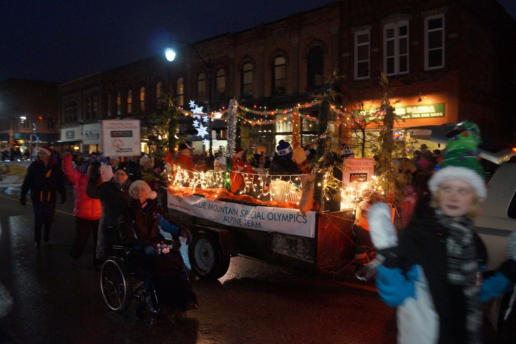 Nighttime Santa Claus Parade - Collingwood