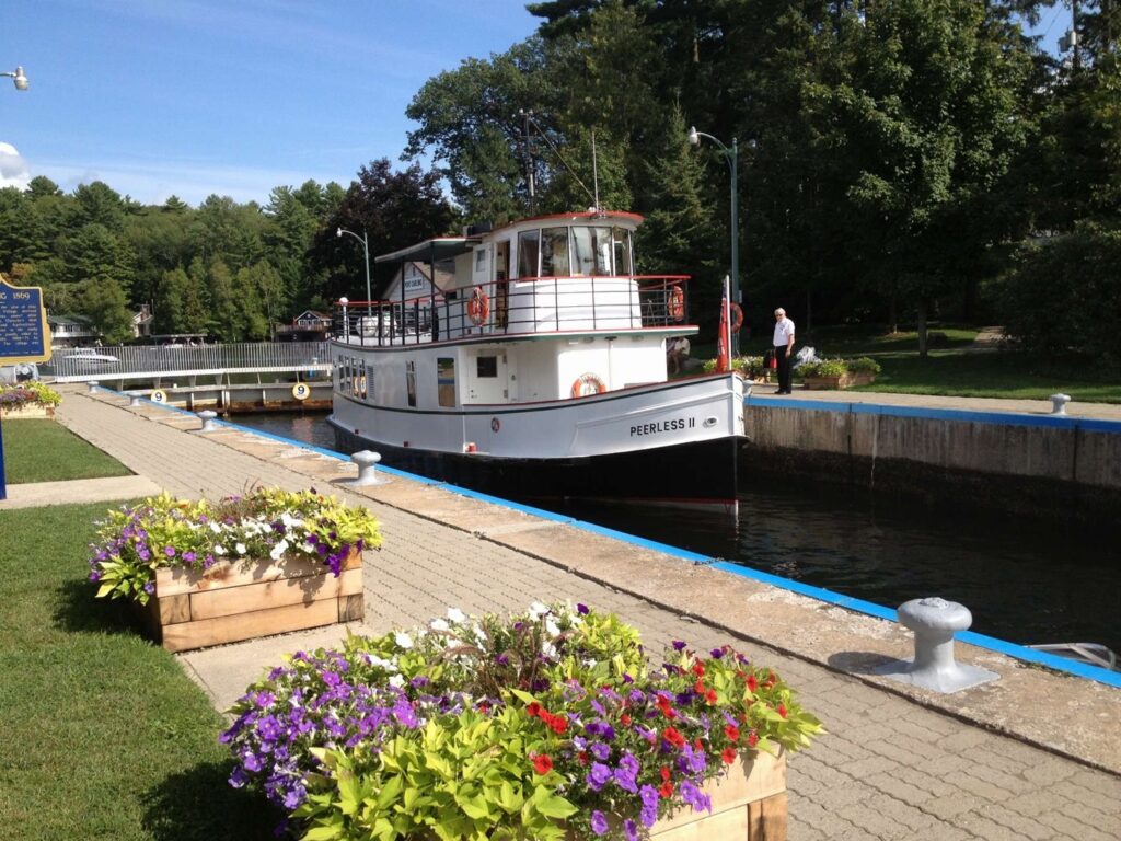 Sunset Cruises - Summer Life in Muskoka