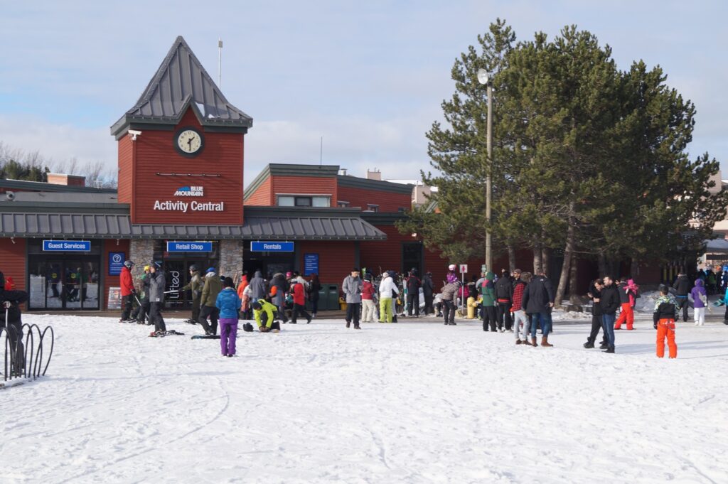 Snowboarding and Skiing in Ontario - Blue Mountain Resort