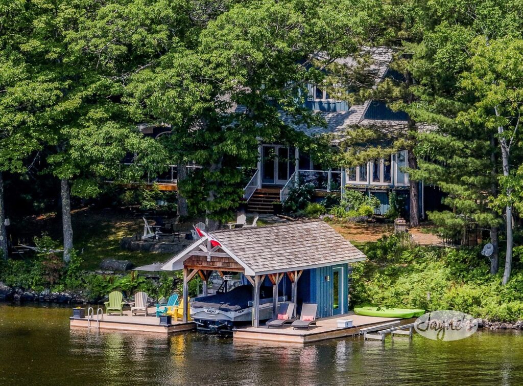 Lake of Bays - Summer Life in Muskoka
