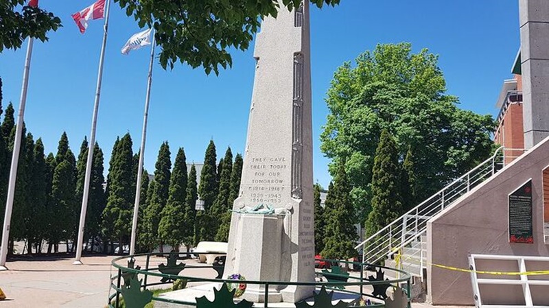 Bowmanville Cenotaph - Remembrance Day in YDH