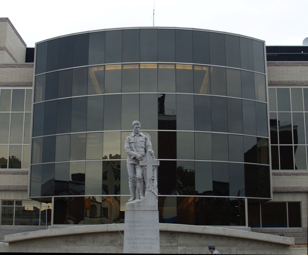 Thunder Bay War Memorial - Lest We Forget
